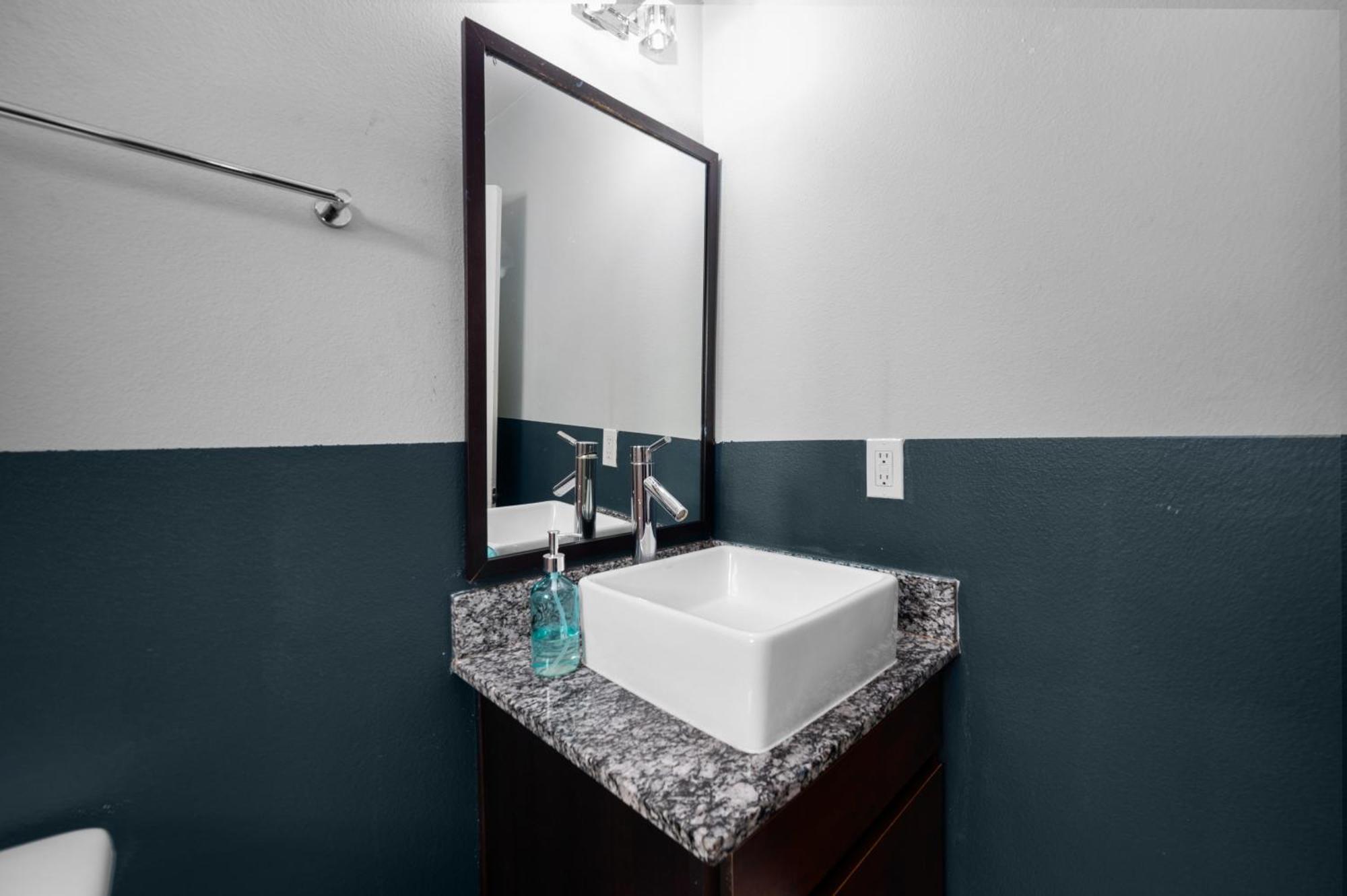 Ferienwohnung Modern Quirky Apt Near Nrg Stadium & Medical Center Houston Exterior foto